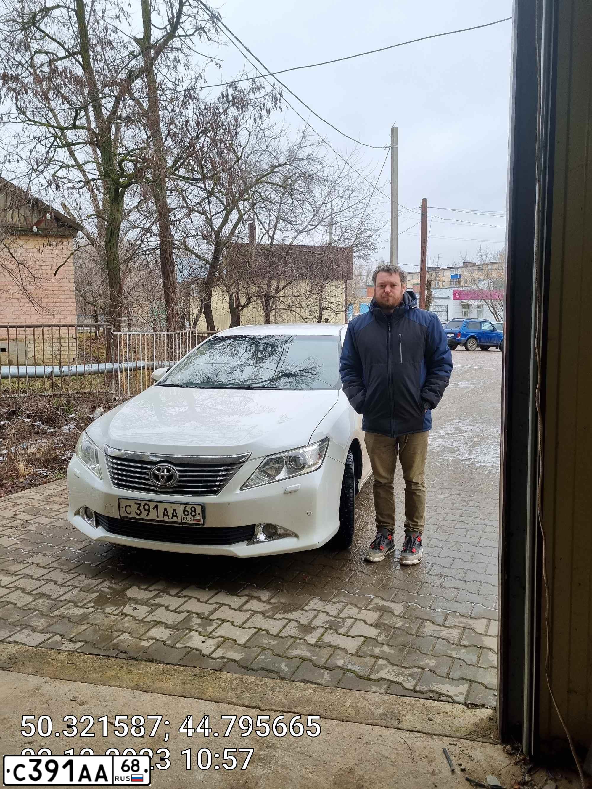 Фото автомобиля TOYOTA CAMRY, 2012 — госномер К868КВ68. Цвет: Белый