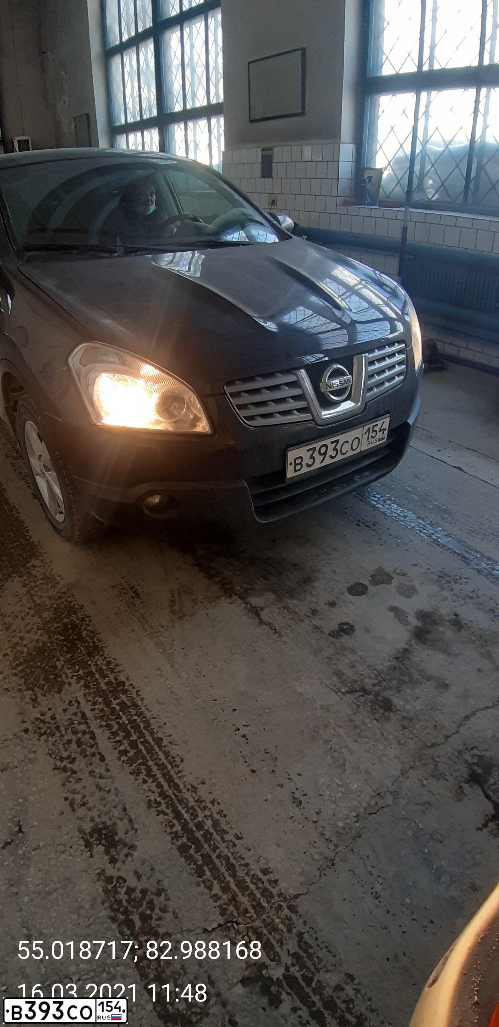 Фото автомобиля NISSAN QASHQAI, 2009 — госномер В393СО154. Цвет: ЧЕРНЫЙ
