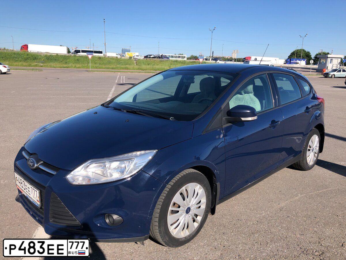 Фото автомобиля FORD FOCUS, 2014 — госномер Р483ЕЕ777. Цвет: ТЕМНО-СИНИЙ