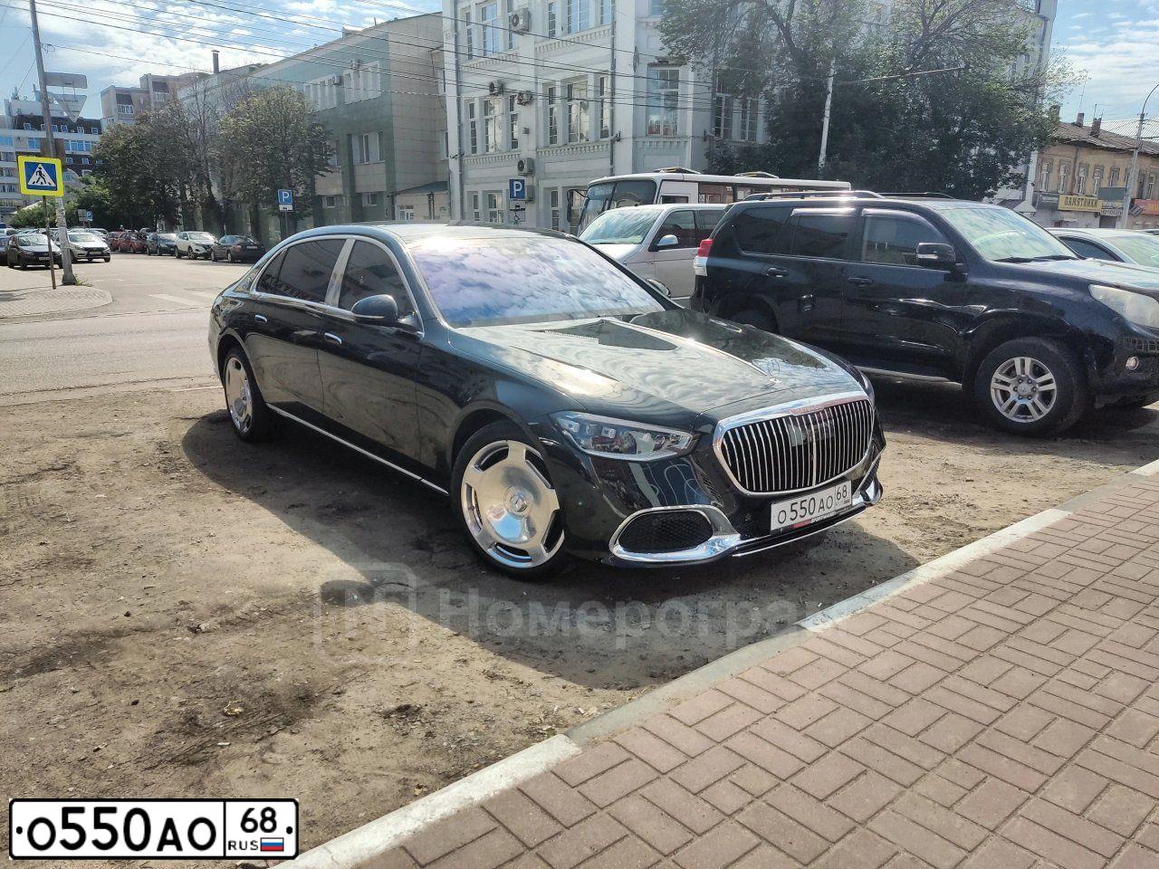 Фото автомобиля CHEVROLET TAHOE, 2016 — госномер О550АО68. Цвет: ЧЕРНЫЙ
