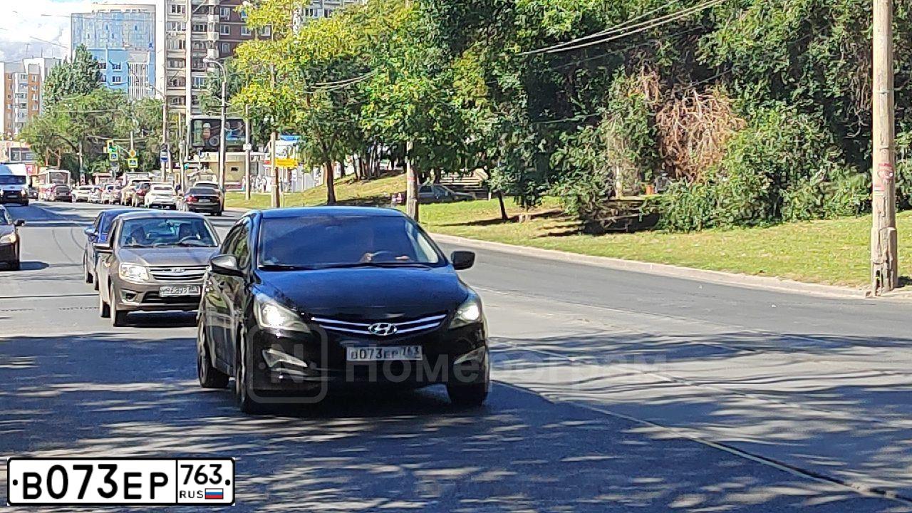 Фото автомобиля HYUNDAI SOLARIS, 2016 — госномер В073ЕР763. Цвет: ЧЕРНЫЙ