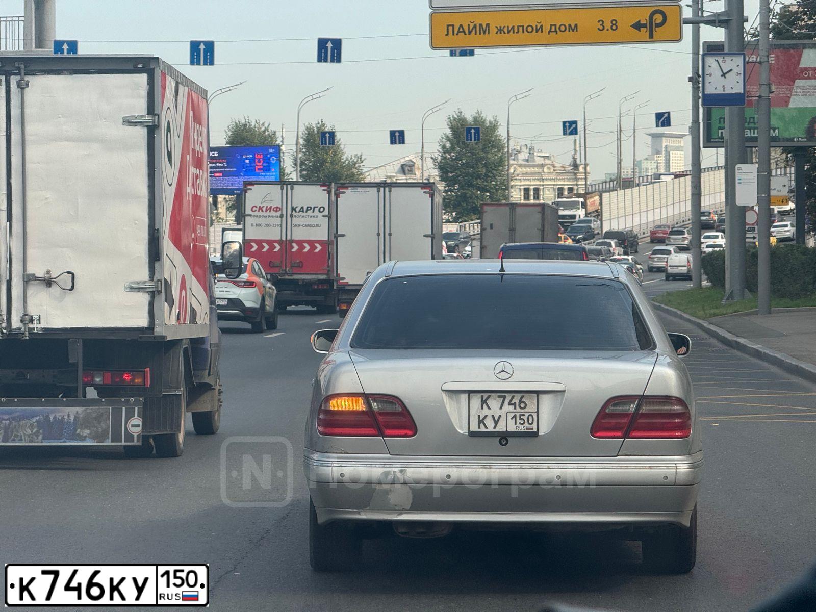 Фото автомобиля MERCEDES E-KLASSE, 2000 — госномер К746КУ150. Цвет: СЕРЫЙ