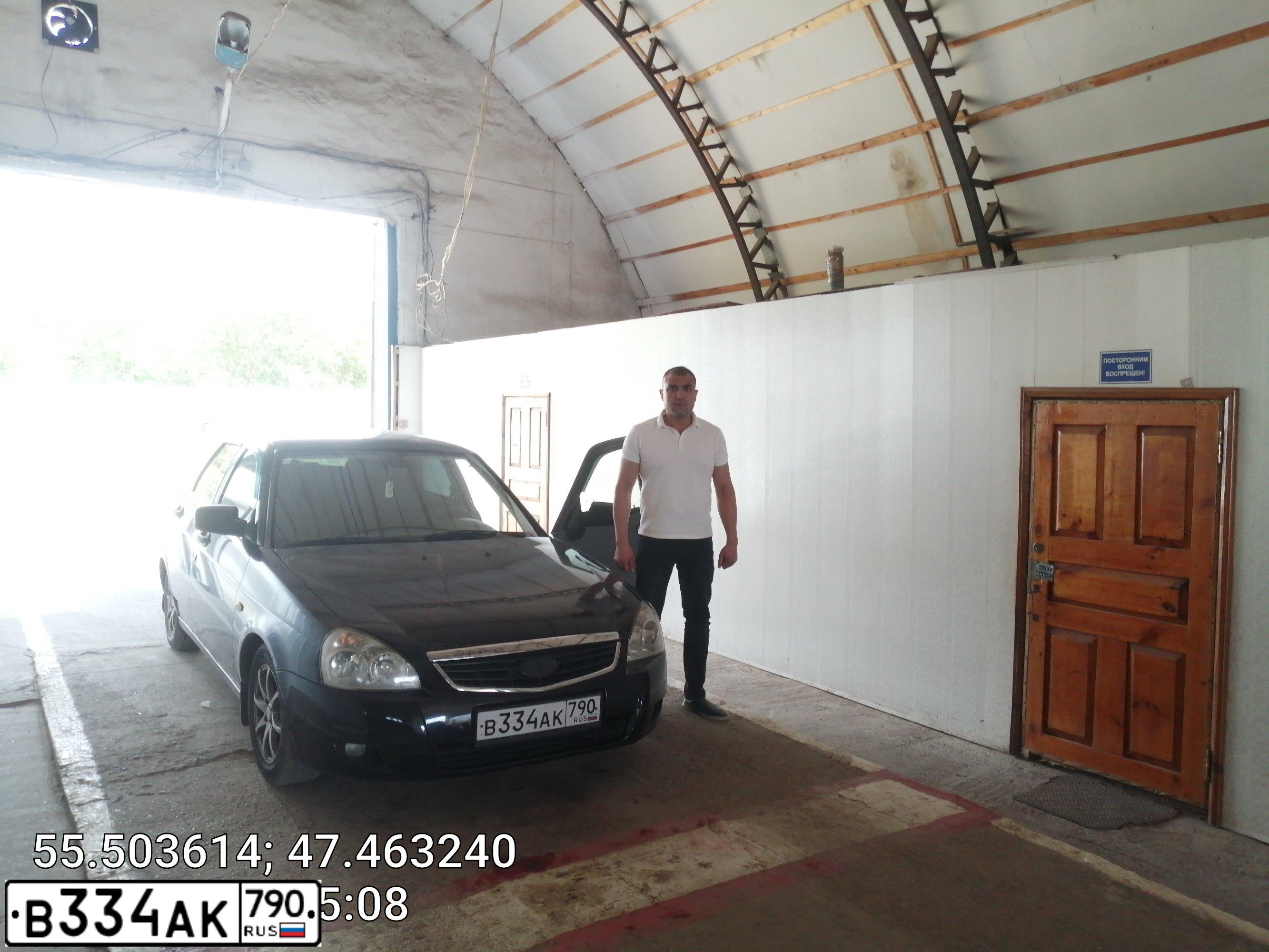Фото автомобиля LADA 217230 LADA PRIORA, 2008 — госномер М076ОН21. Цвет: Сине-Черный