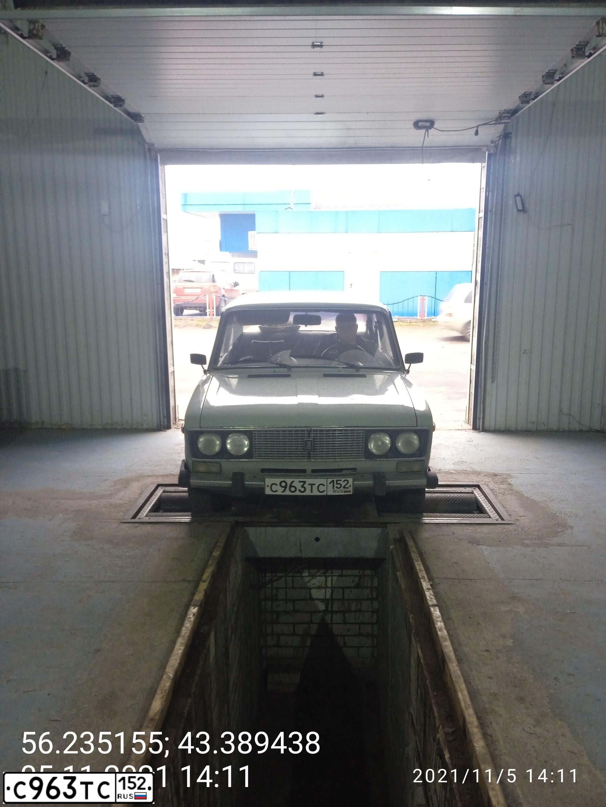 Фото автомобиля LADA 2106 LADA, 1989 — госномер С963ТС152. Цвет: СЕРЫЙ