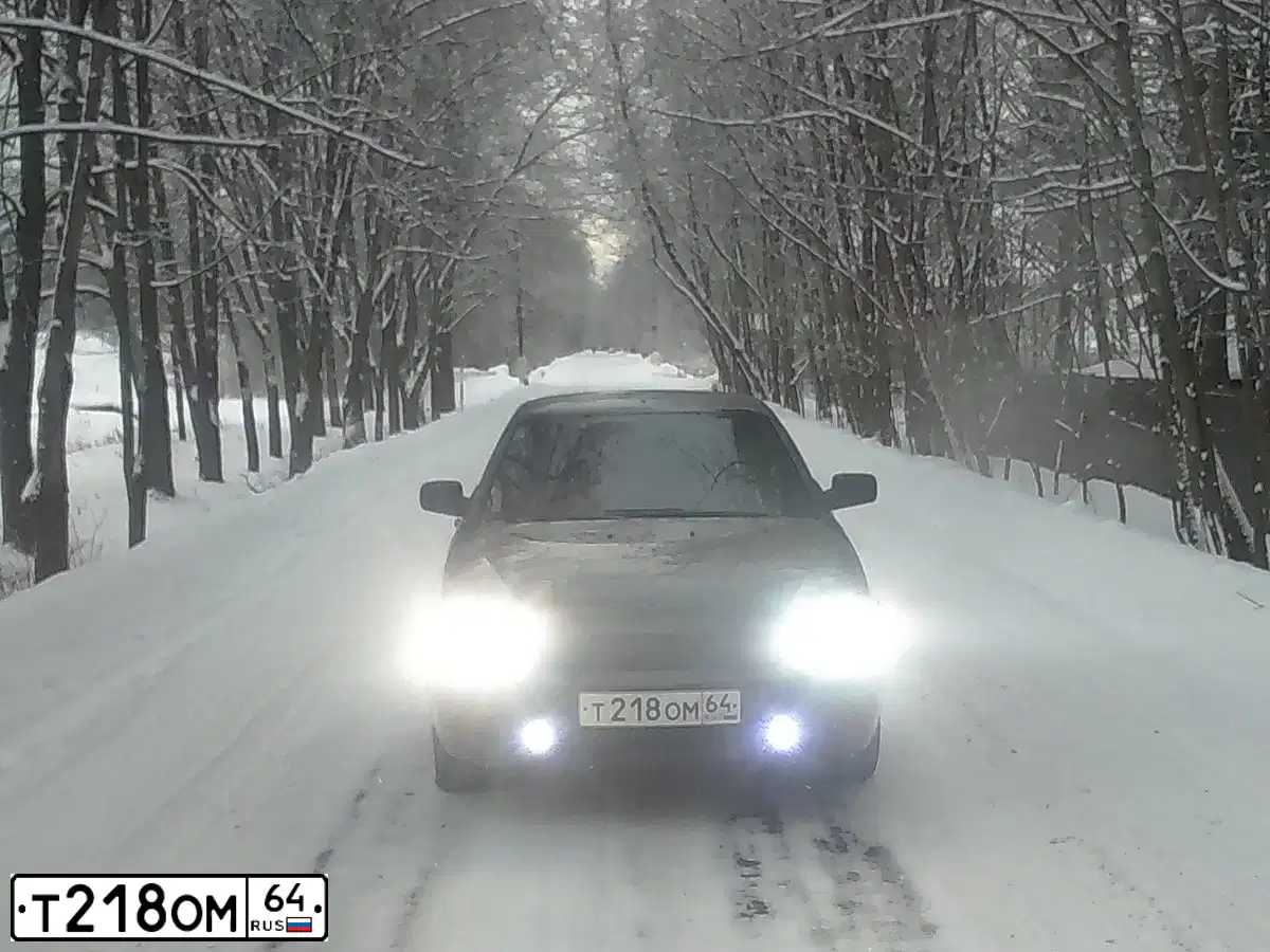 Фото автомобиля LADA PRIORA, 2011 — госномер Н476ЕР134. Цвет: СИНЕ-ЧЕРНЫЙ