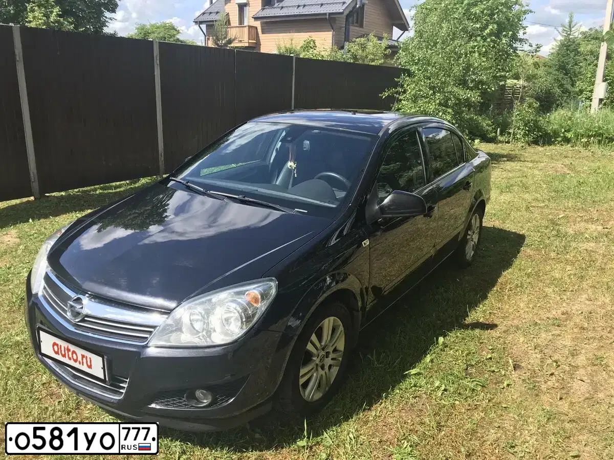 Фото автомобиля OPEL ASTRA, 2011 — госномер О564ОС799. Цвет: ЧЕРНЫЙ