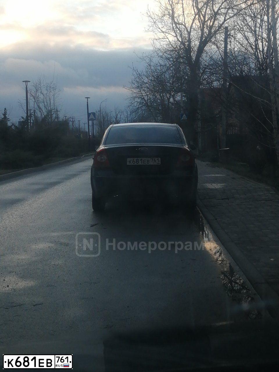 Фото автомобиля FORD FOCUS, 2006 — госномер К681ЕВ761. Цвет: Т.СИНИЙ