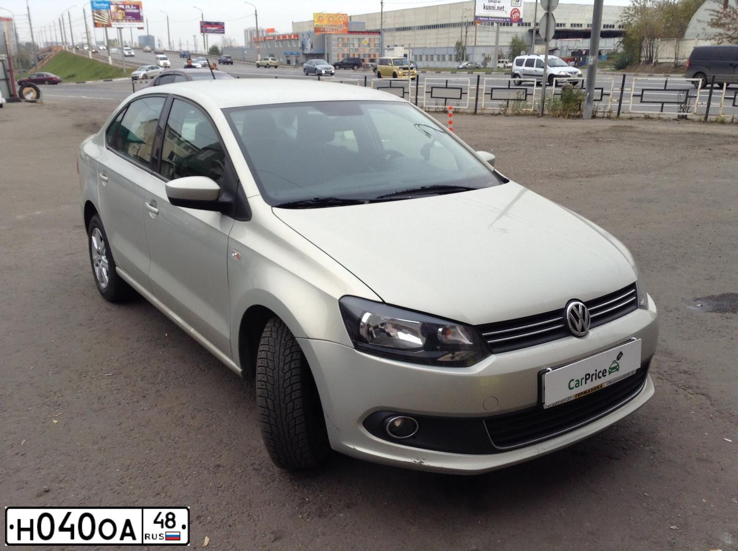 Фото автомобиля VOLKSWAGEN POLO, 2012 — госномер О374ТА48. Цвет: СЕРЕБРИСТО-ЖЕЛТЫЙ