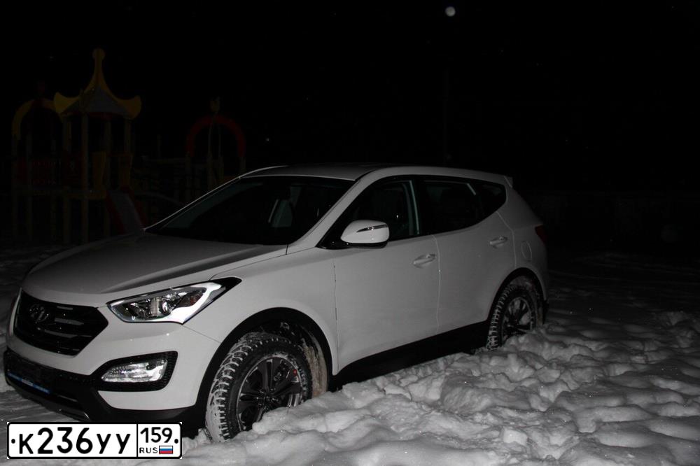 Фото автомобиля HYUNDAI SANTA FE, 2012 — госномер А333ВС159. Цвет: БЕЛЫЙ
