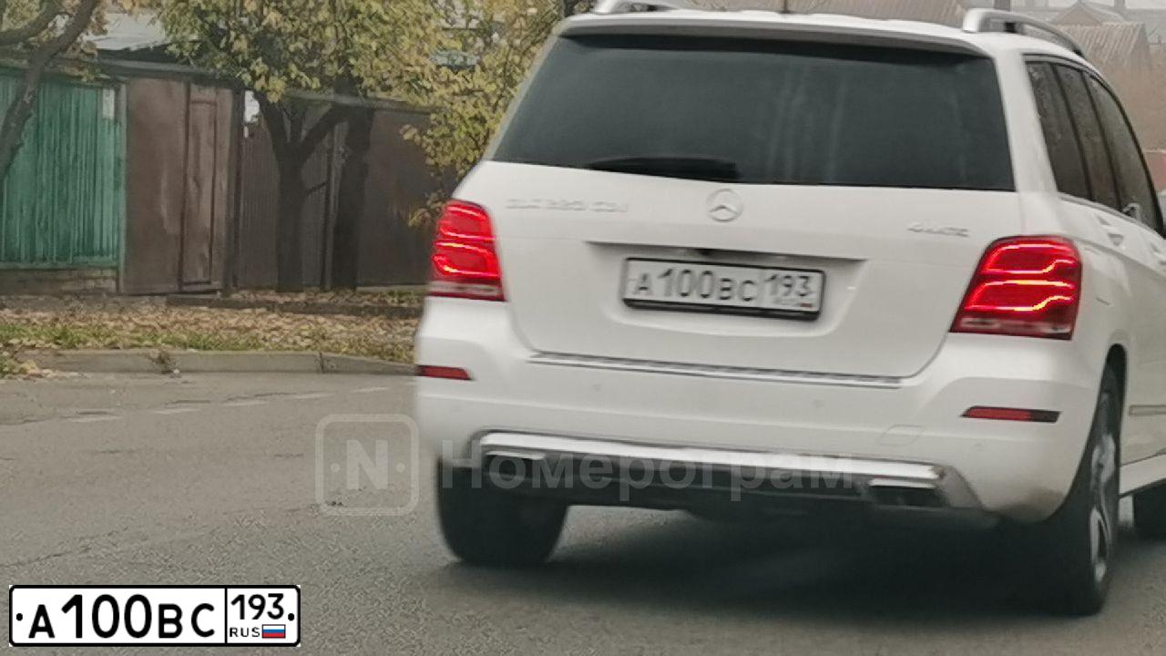 Фото автомобиля MERCEDES GLK-KLASSE, 2013 — госномер А100ВС193. Цвет: Белый