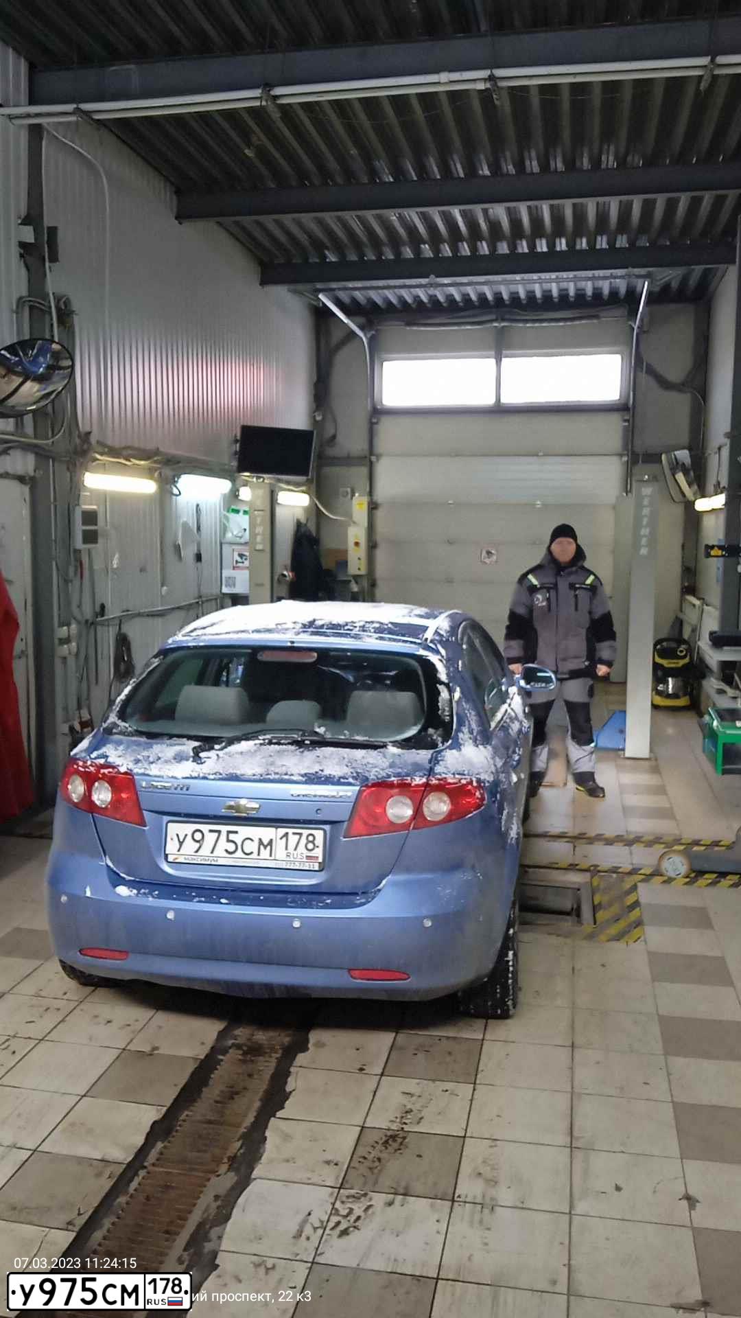 Фото автомобиля CHEVROLET LACETTI, 2006 — госномер Е537МК147