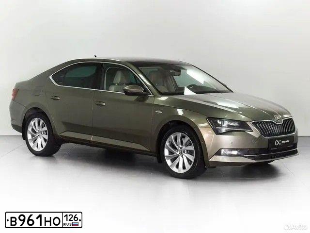 Фото автомобиля SKODA SUPERB, 2015 — госномер Т997ВУ774. Цвет: ЗЕЛЕНЫЙ