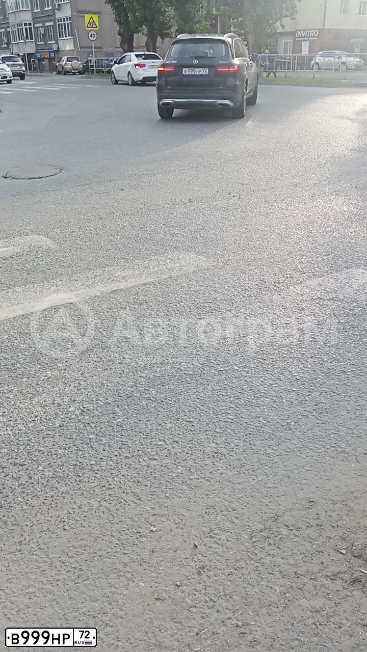 Фото автомобиля HONDA ACCORD, 2005 — госномер Р735УЕ72. Цвет: ЧЕРНЫЙ