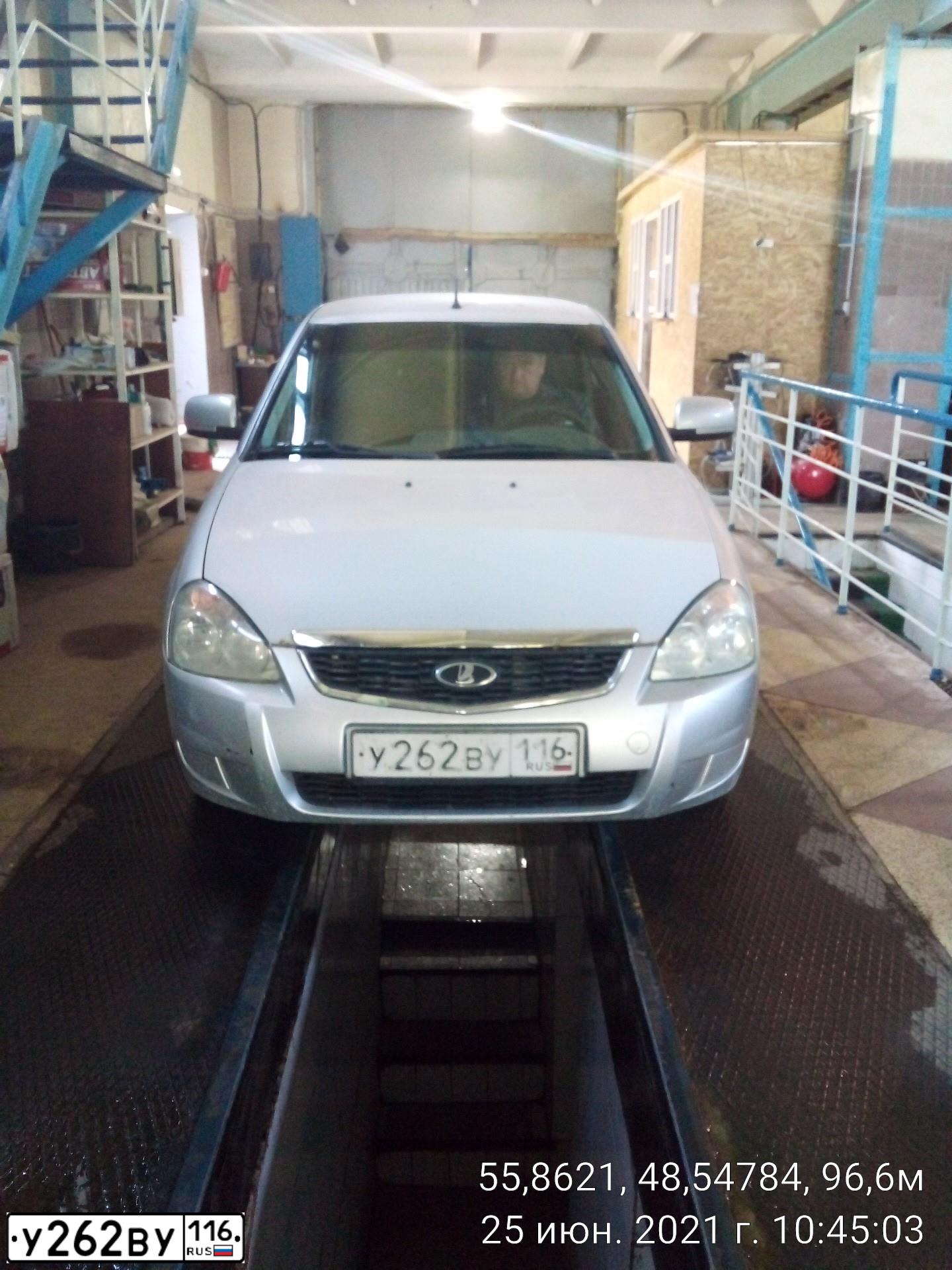 Фото автомобиля LADA PRIORA, 2014 — госномер О768АУ18