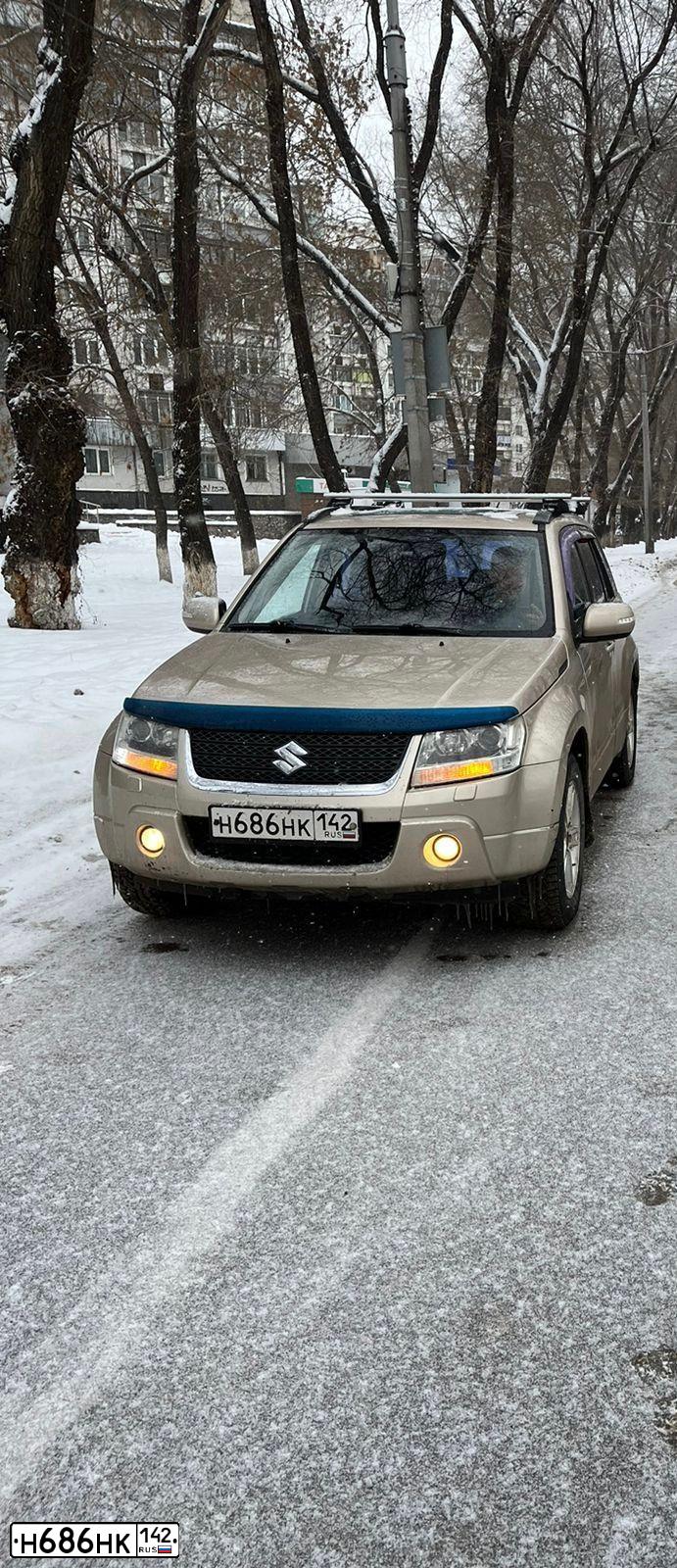 Фото автомобиля SUZUKI /GRAND/ VITARA, 2008 — госномер Н686НК142. Цвет: БЕЖЕВЫЙ