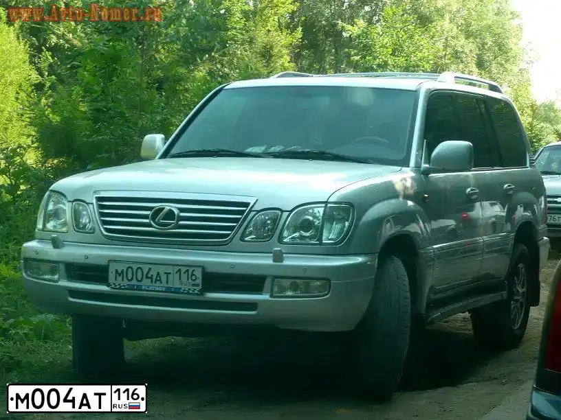 Фото автомобиля LEXUS LX, 2006 — госномер М004АТ116. Цвет: СЕРЕБРИСТЫЙ