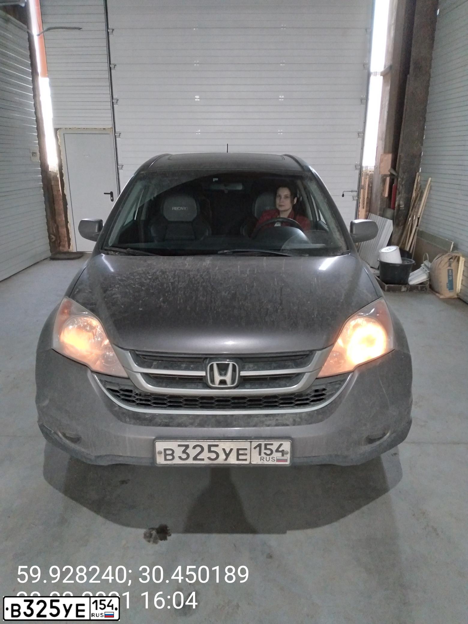 Фото автомобиля HONDA CR-V, 2011 — госномер Р453ТМ154. Цвет: СЕРО-КОРИЧНЕВЫЙ