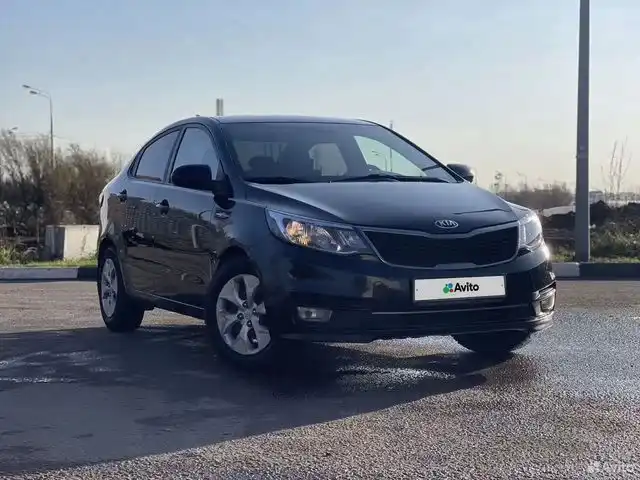 Фото автомобиля KIA RIO, 2016 — госномер А431ТЕ790. Цвет: ЧЕРНЫЙ