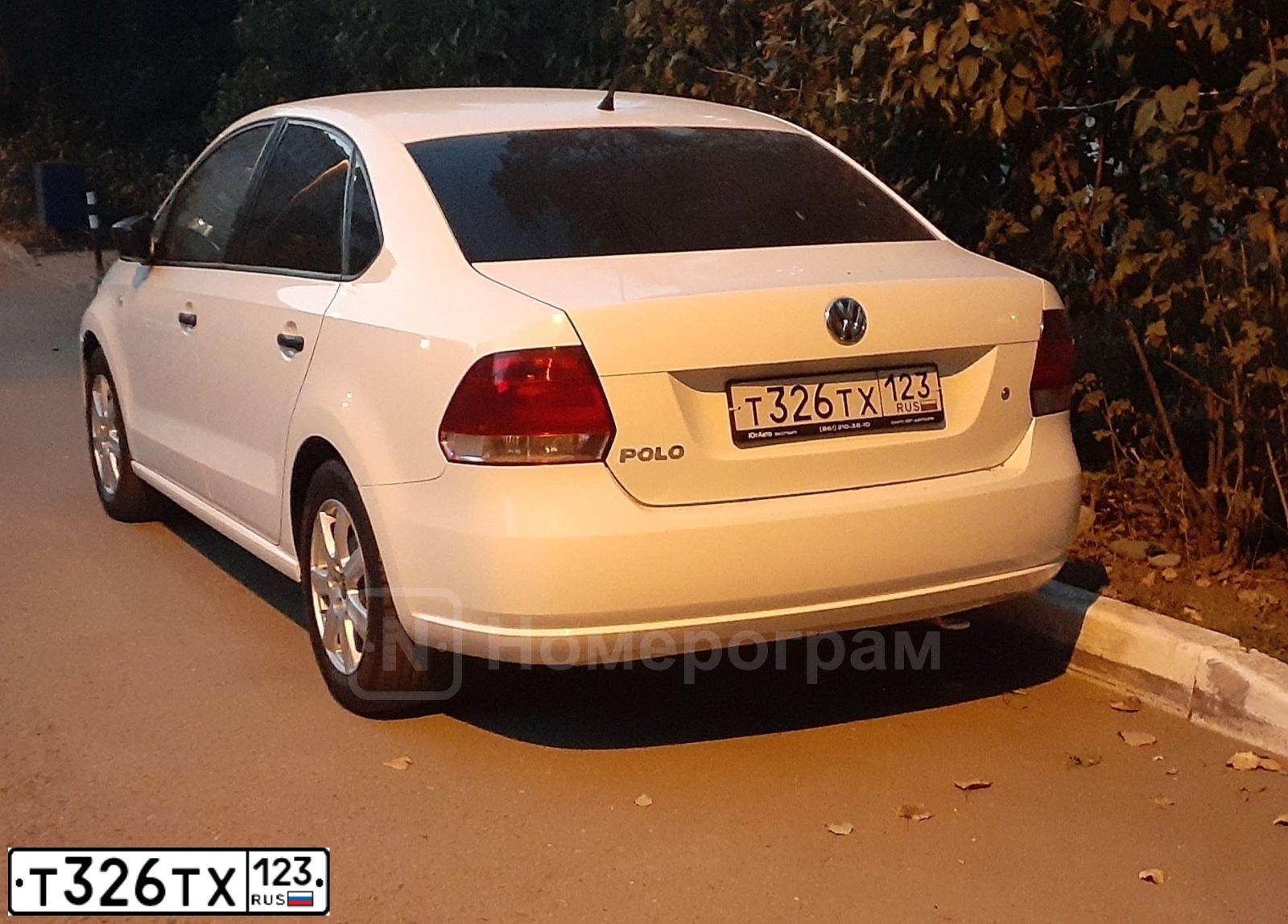 Фото автомобиля VOLKSWAGEN POLO, 2013 — госномер Т326ТХ123. Цвет: Белый