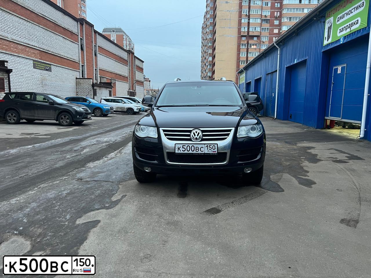 Фото автомобиля FORD FOCUS, 2010 — госномер К500ВС150. Цвет: Серебристый