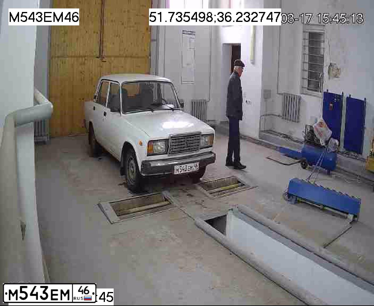 Фото автомобиля FORD TRANSIT, 2006 — госномер М548ЕМ46. Цвет: БЕЛЫЙ