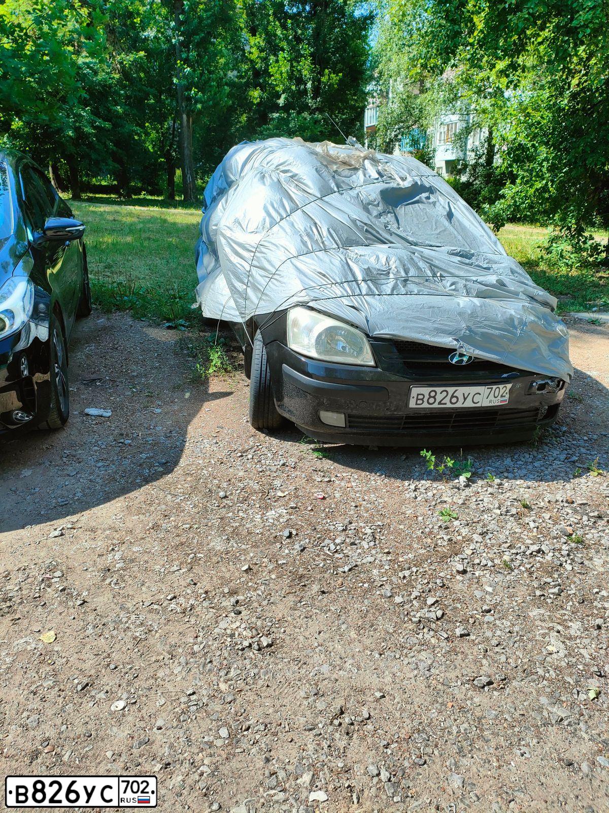 Фото автомобиля HYUNDAI GETZ, 2005 — госномер В826УС702. Цвет: ЧЕРНЫЙ