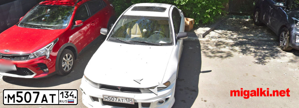Фото автомобиля MITSUBISHI GALANT, 1997 — госномер К297НТ761. Цвет: Белый