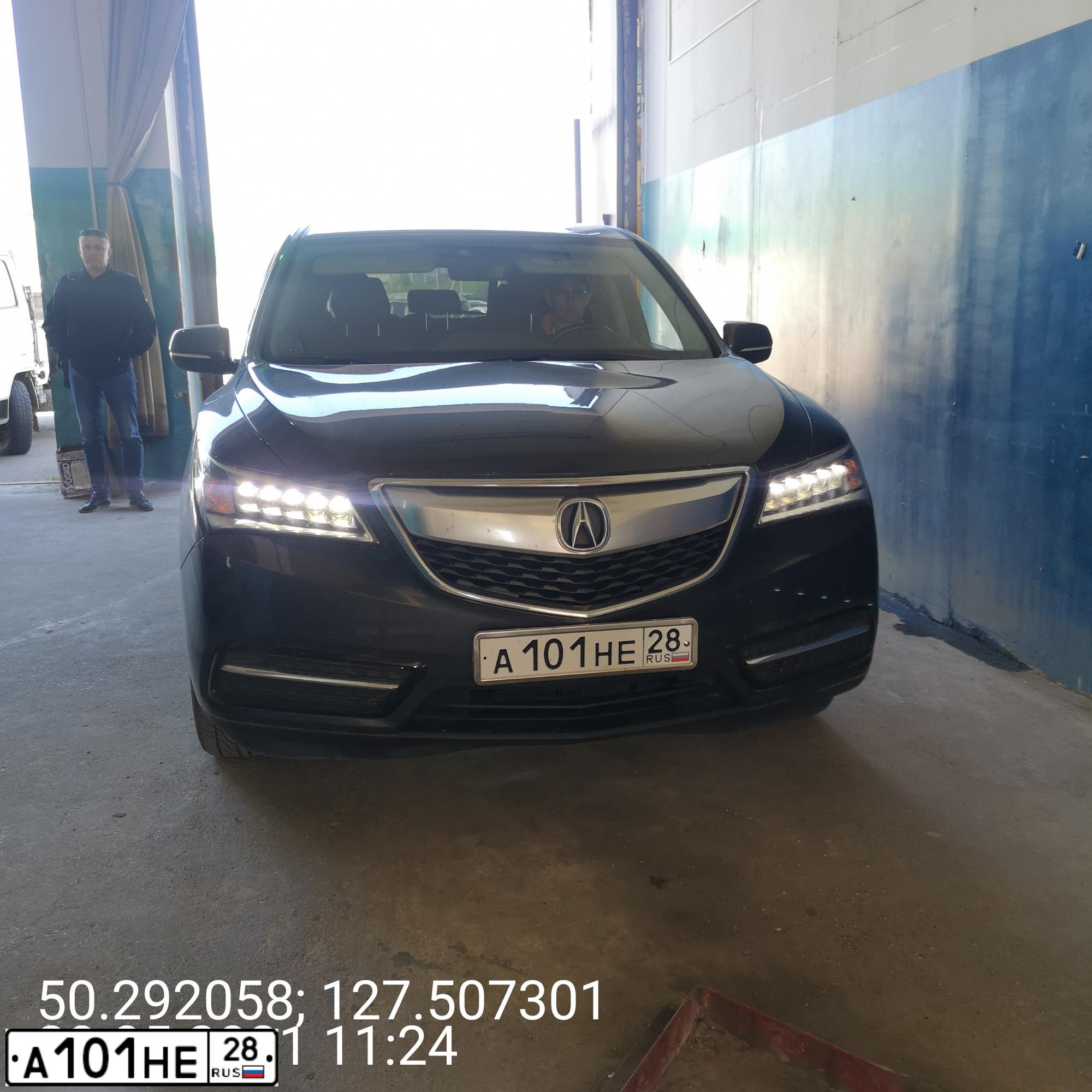 Фото автомобиля ACURA A MDX, 2015 — госномер А101НЕ28. Цвет: СЕРЫЙ