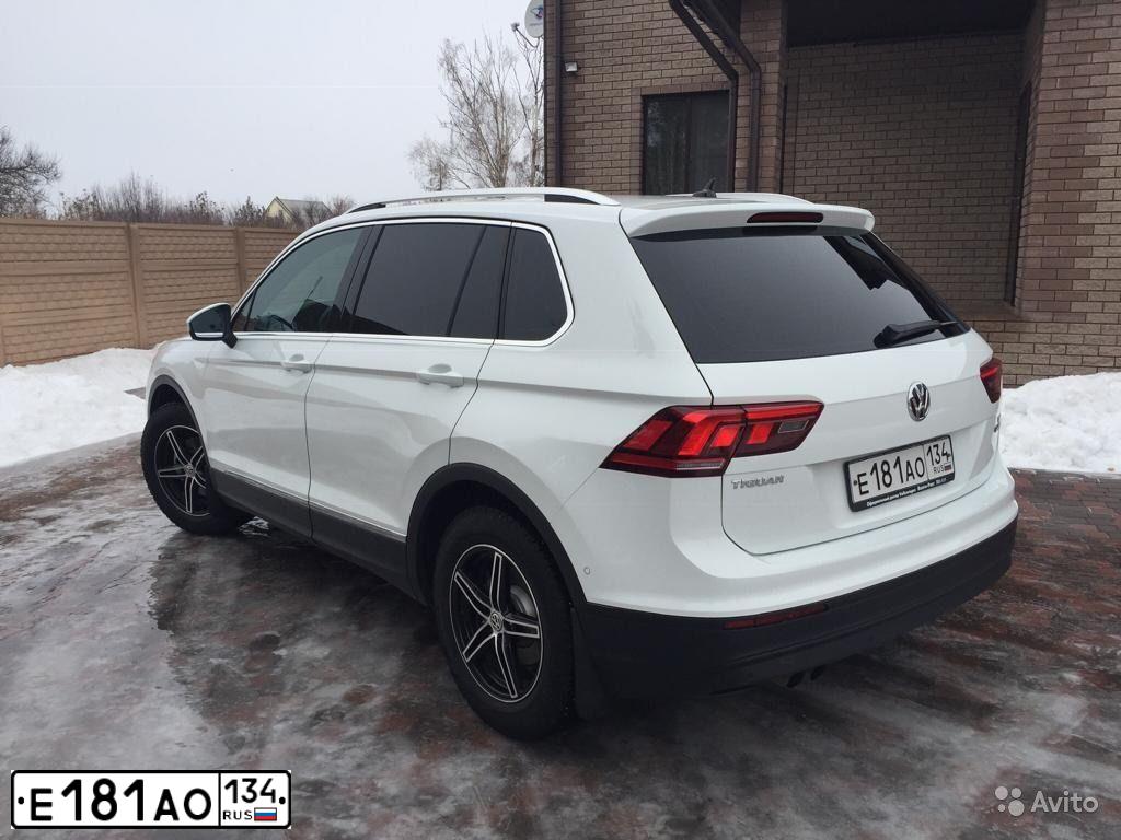 Фото автомобиля VOLKSWAGEN TIGUAN, 2017 — госномер С400МС34. Цвет: БЕЛЫЙ