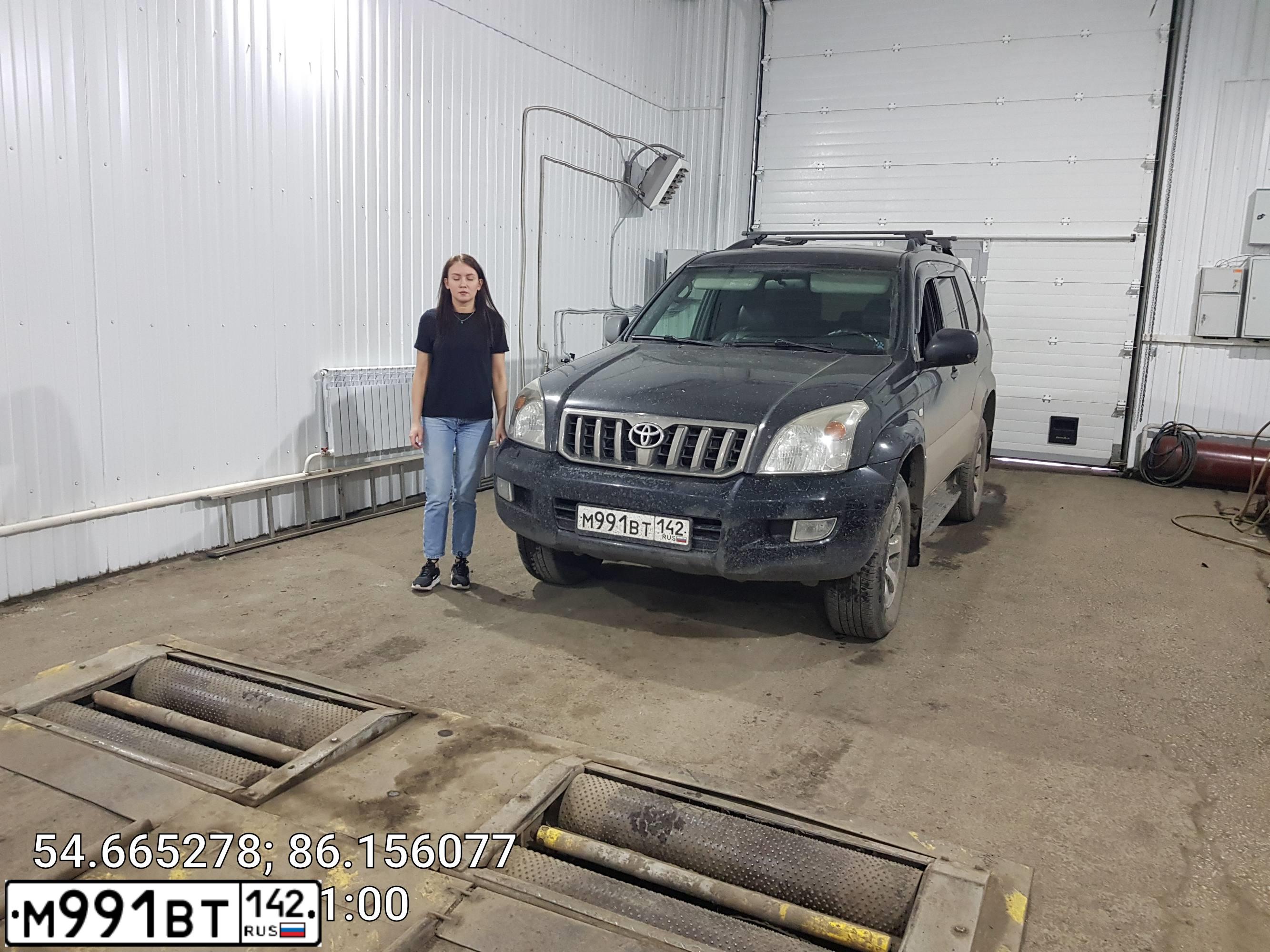 Фото автомобиля TOYOTA LANDCRUISER, 2007 — госномер М991ВТ142. Цвет: ЧЕРНЫЙ