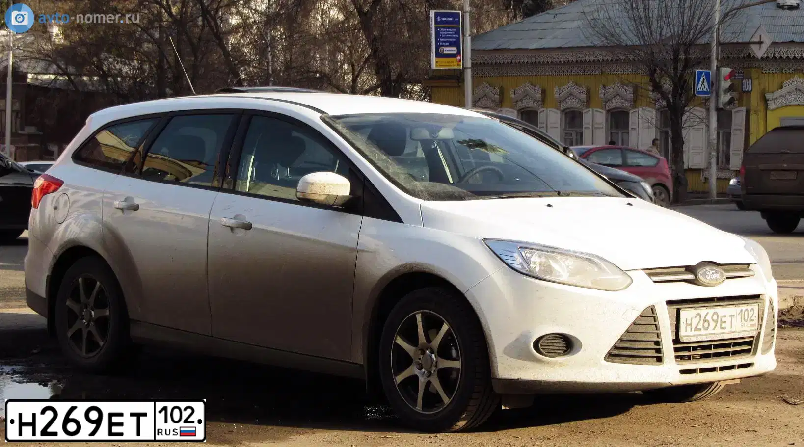 Фото автомобиля FORD FOCUS, 2012 — госномер Н269ЕТ102. Цвет: БЕЛЫЙ