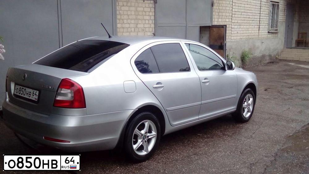 Фото автомобиля LADA 2110 LADA, 2005 — госномер О850НВ64. Цвет: ТЕМНО ЗЕЛЕНЫЙ
