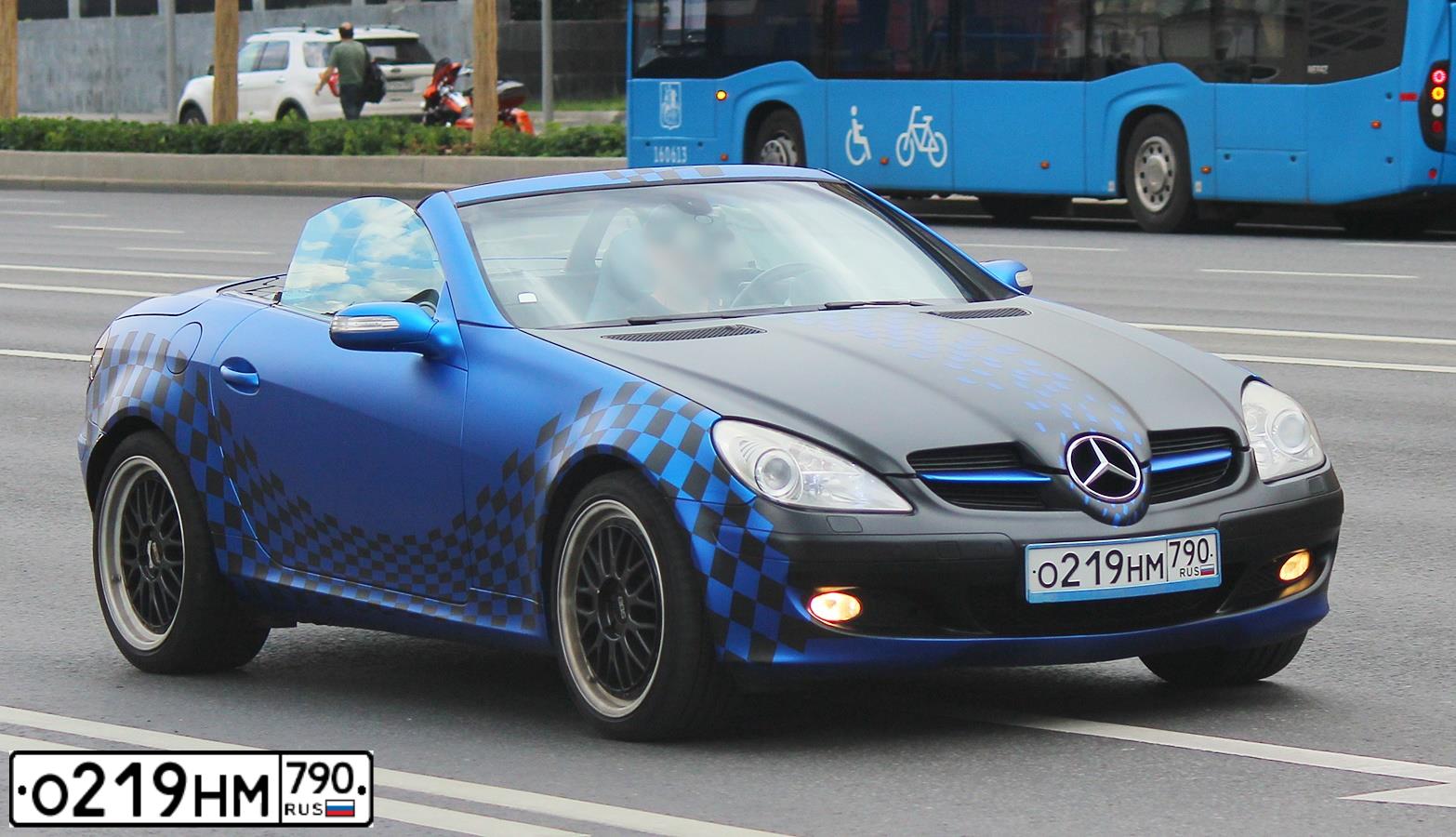 Фото автомобиля MERCEDES SLK-KLASSE, 2006 — госномер О219НМ790. Цвет: СИНИЙ ТЕМНО-СИНИЙ