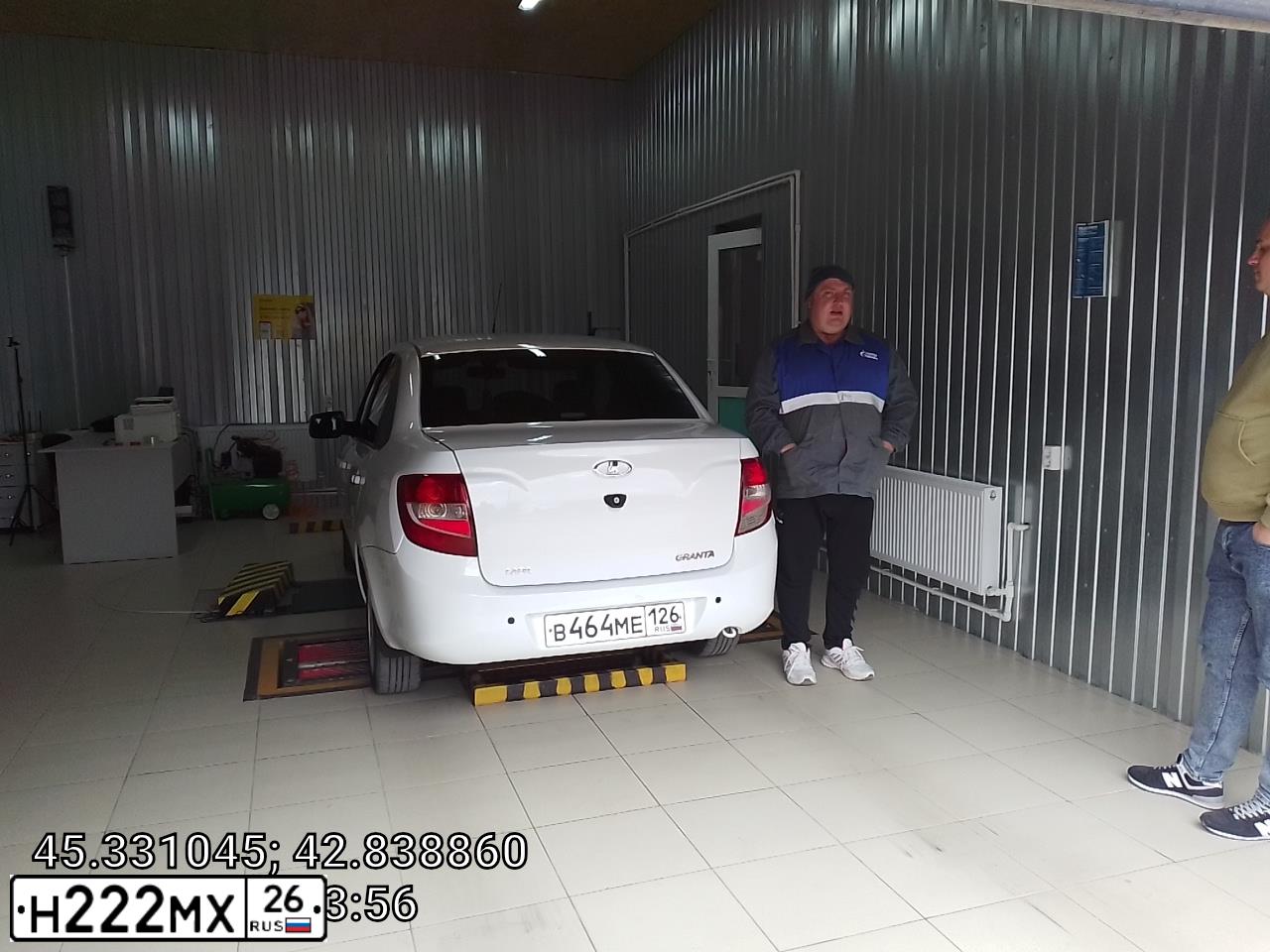 Фото автомобиля JEEP GRAND CHEROKEE, 2012 — госномер М073ХВ95. Цвет: ЧЕРНЫЙ