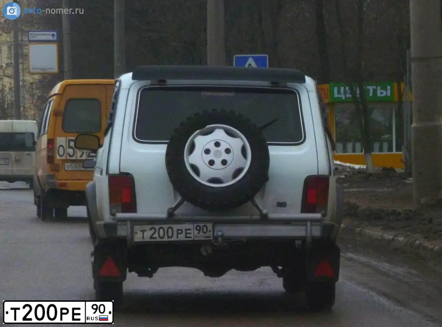 Фото автомобиля LADA 2131 NIVA, 2003 — госномер Х306ВО97. Цвет: ЯРКО-БЕЛЫЙ