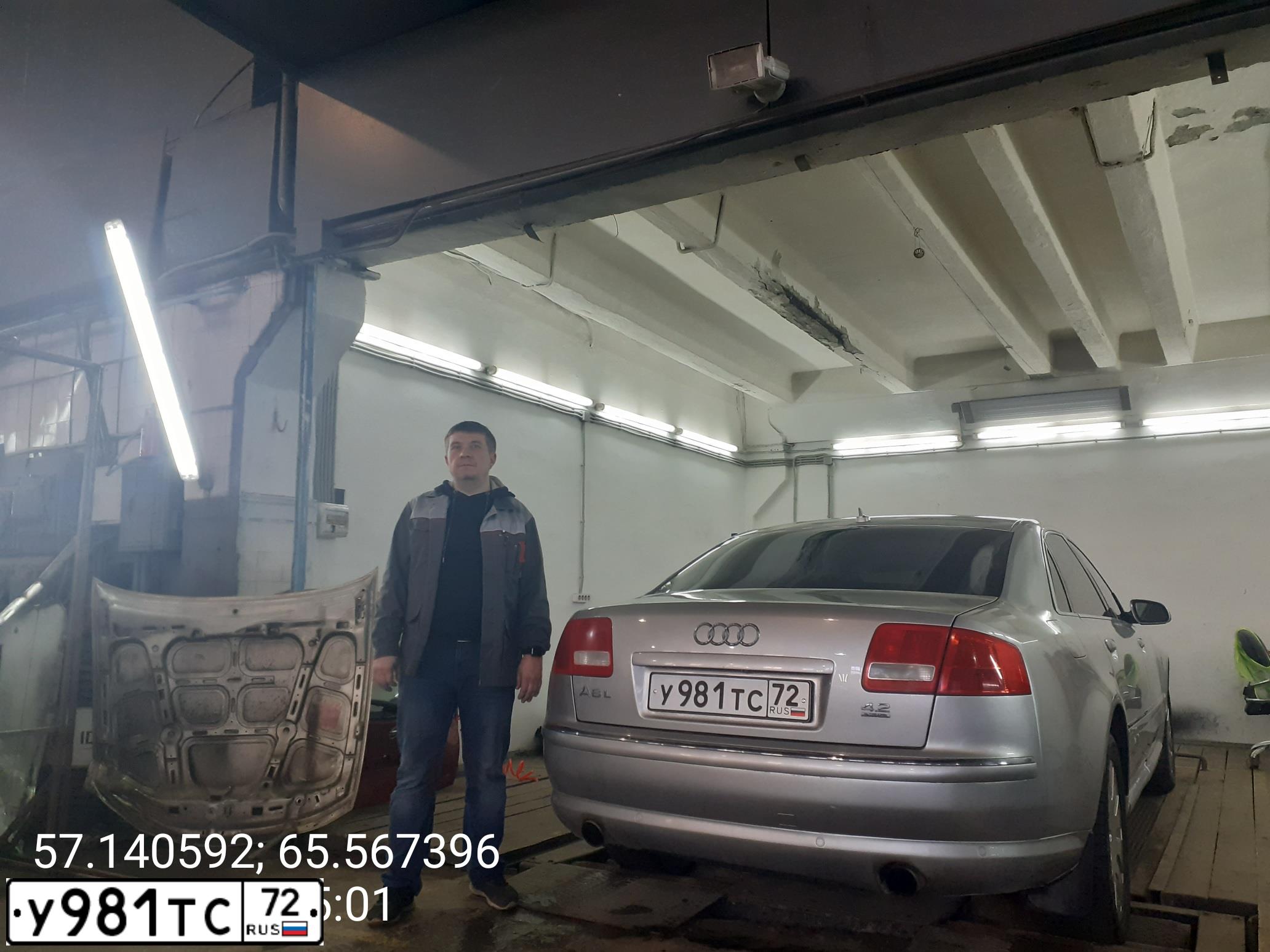 Фото автомобиля AUDI A8, 2004 — госномер Х486НА72. Цвет: СЕРЕБРИСТЫЙ