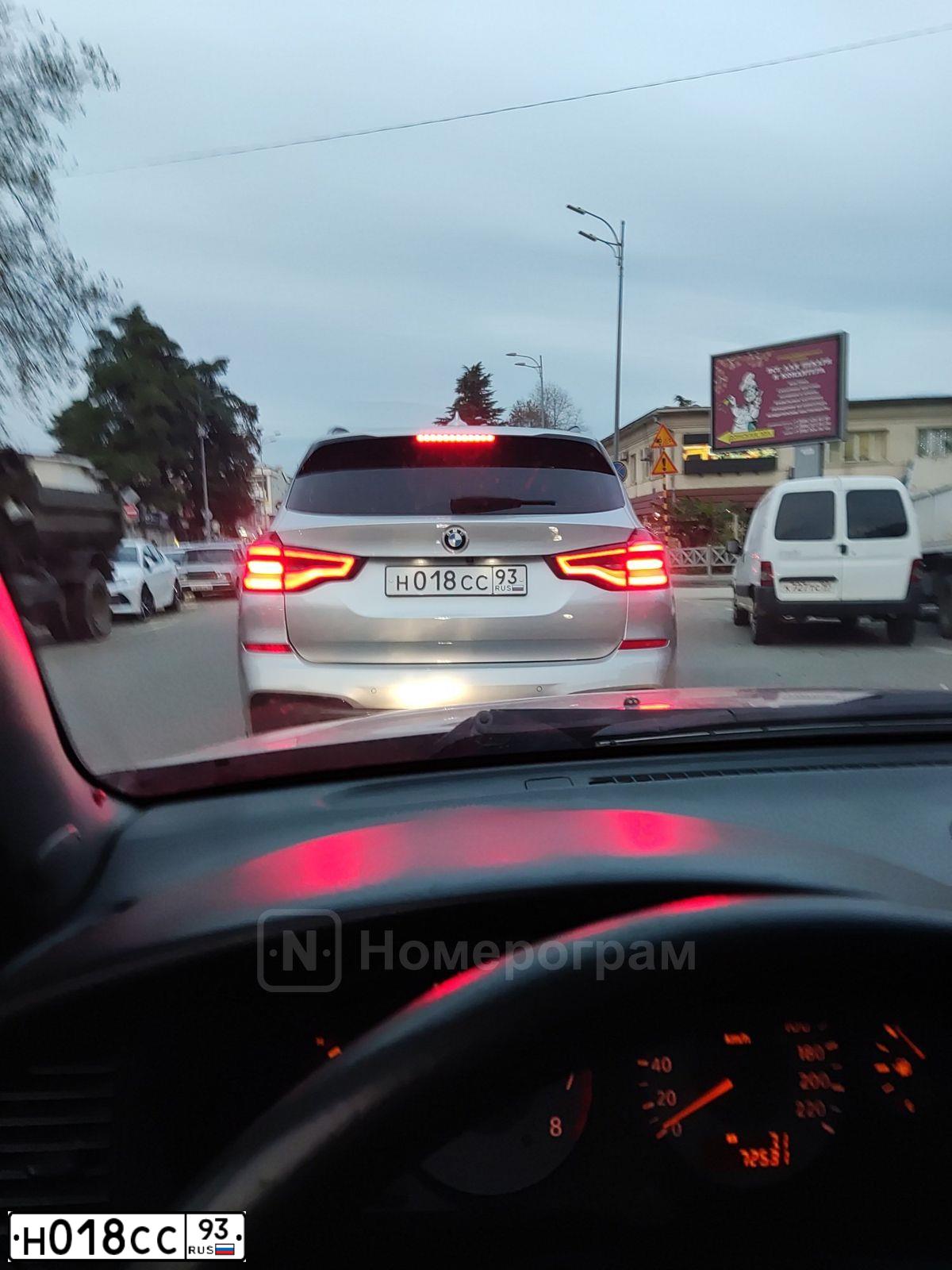 Фото автомобиля TOYOTA RAV4, 2001 — госномер Р555ОМ93. Цвет: Серебристый