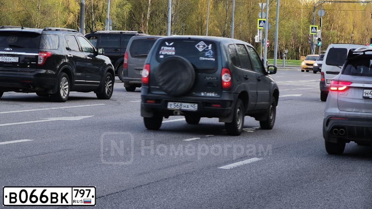 Фото автомобиля TAGAZ TINGO, 2010 — госномер У096ОА790. Цвет: ЧЕРНЫЙ