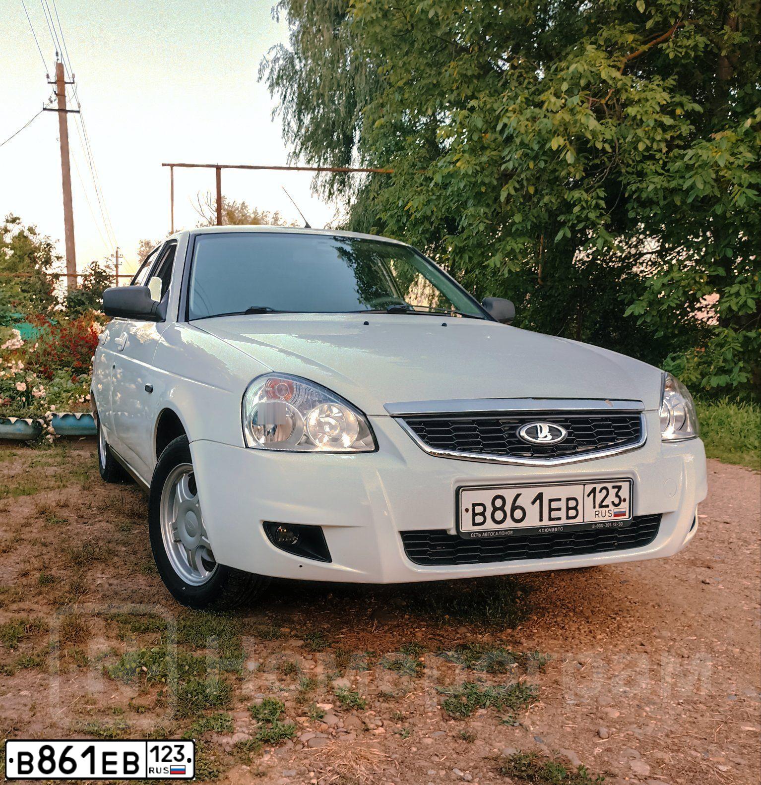 Фото автомобиля LADA PRIORA, 2011 — госномер А027ВА323. Цвет: Белый