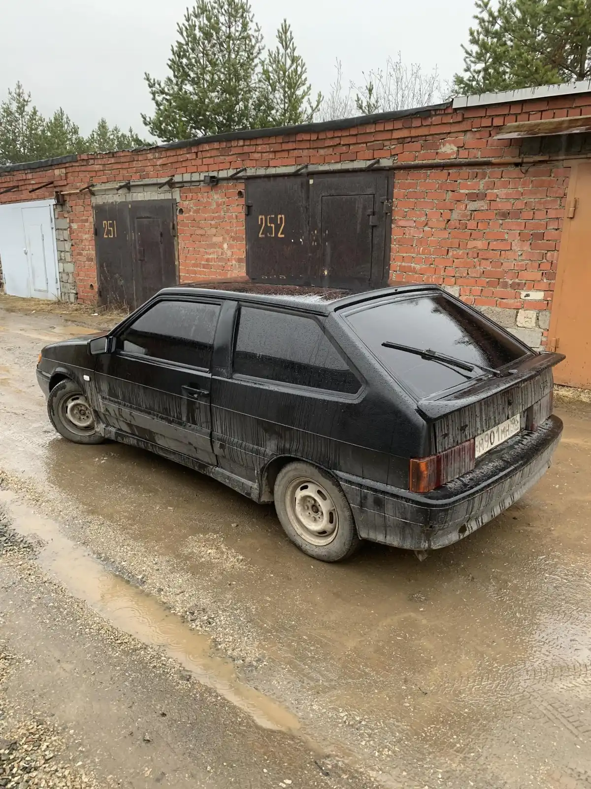 Фото автомобиля LADA 2113 SAMARA, 2005 — госномер М901МН96. Цвет: ЧЕРНЫЙ