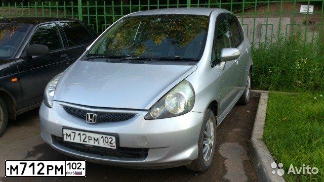 Фото автомобиля HONDA FIT, 2005 — госномер В375СО124