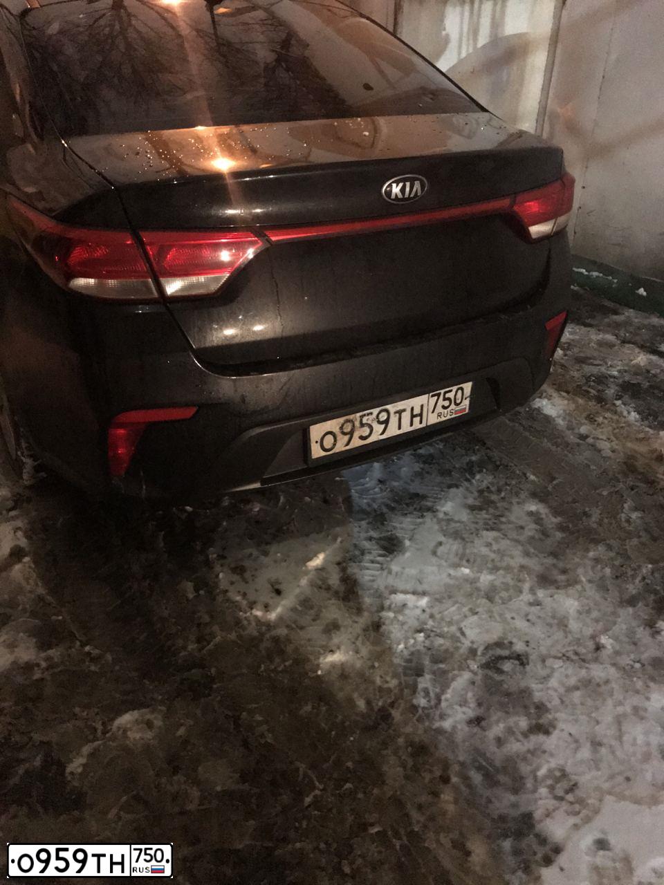 Фото автомобиля KIA RIO, 2018 — госномер О959ТН750. Цвет: ЧЕРНЫЙ