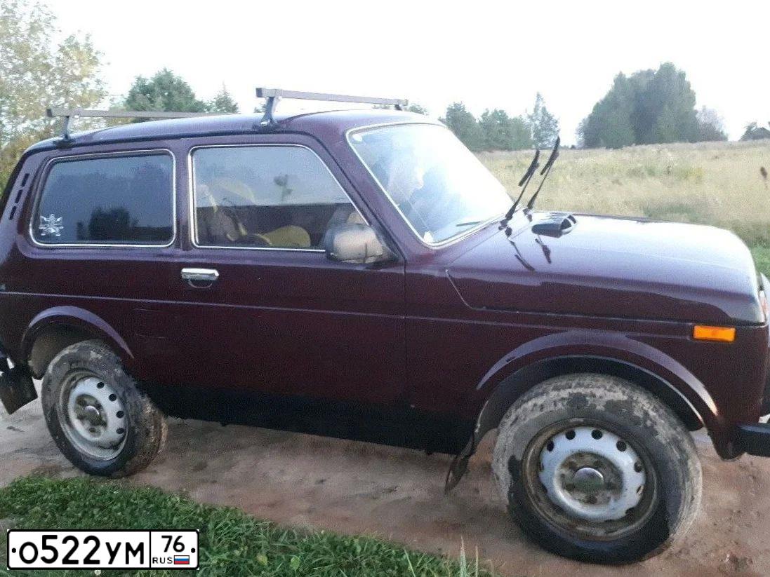Фото автомобиля LADA 2121 NIVA, 2007 — госномер В090ОР76. Цвет: ТЕМНО-КРАСНЫЙ
