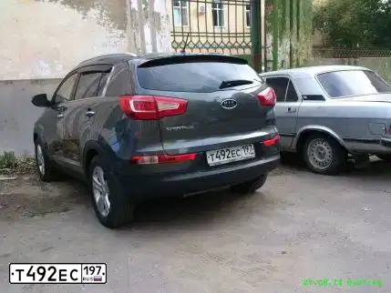Фото автомобиля KIA SPORTAGE, 2010 — госномер Р184КО777. Цвет: СЕРЕБРИСТЫЙ