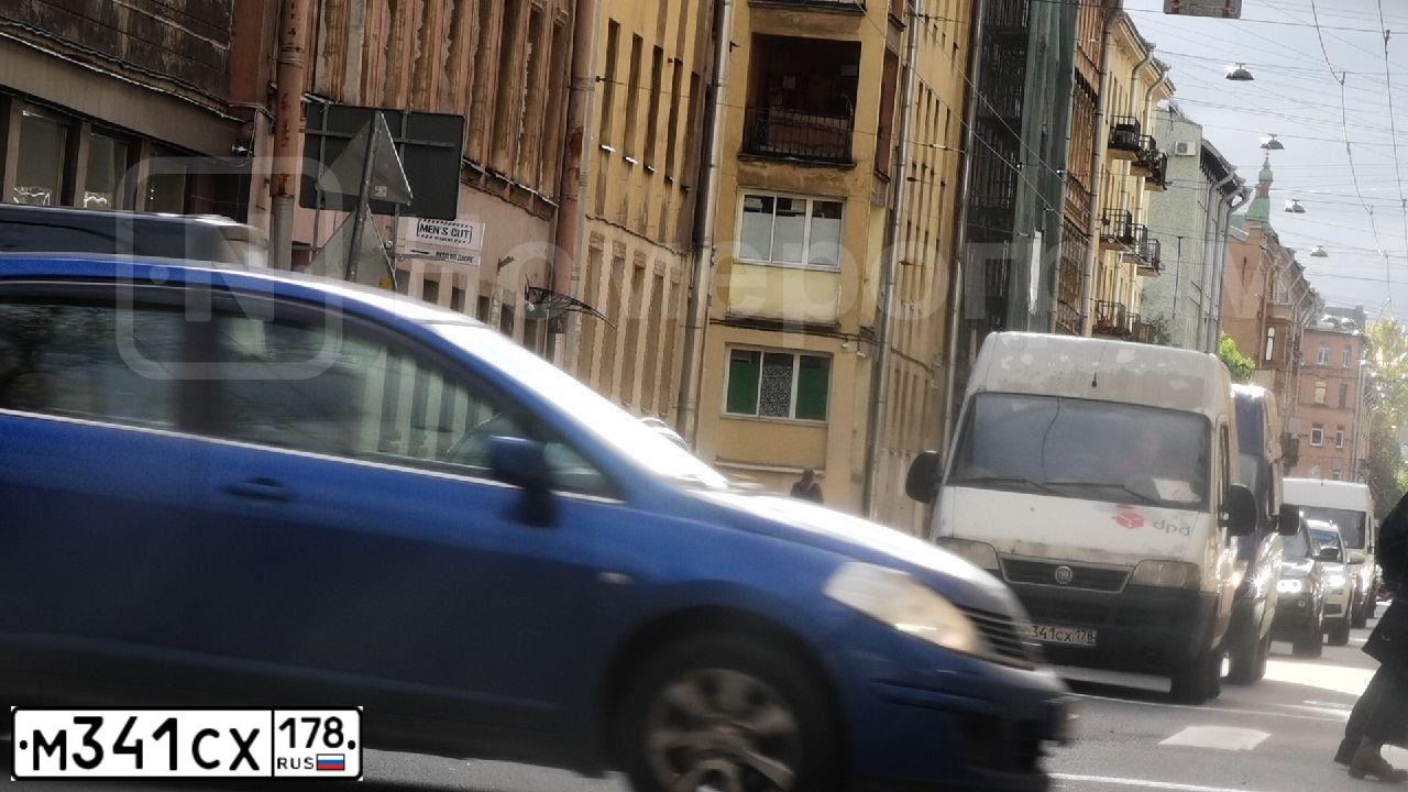 Фото автомобиля VOLKSWAGEN GOLF, 1999 — госномер Р030АС178. Цвет: СИНИЙ