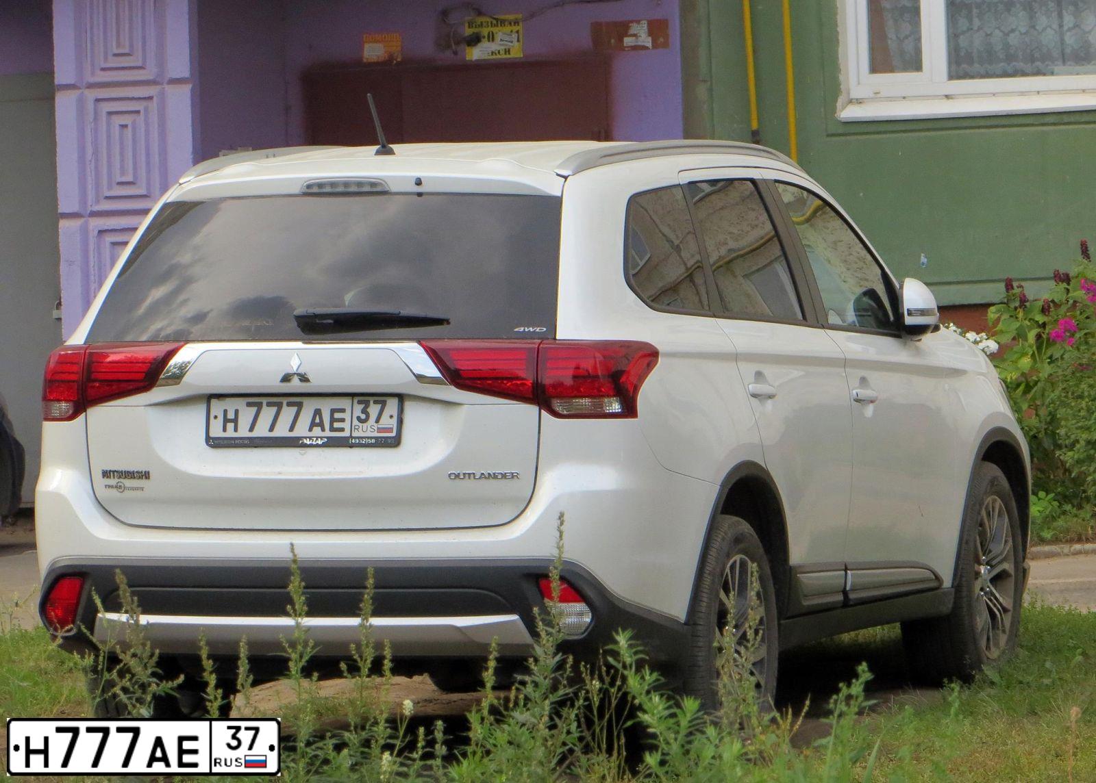 Фото автомобиля SUZUKI SX 4, 2008 — госномер Н777АЕ37. Цвет: Белый