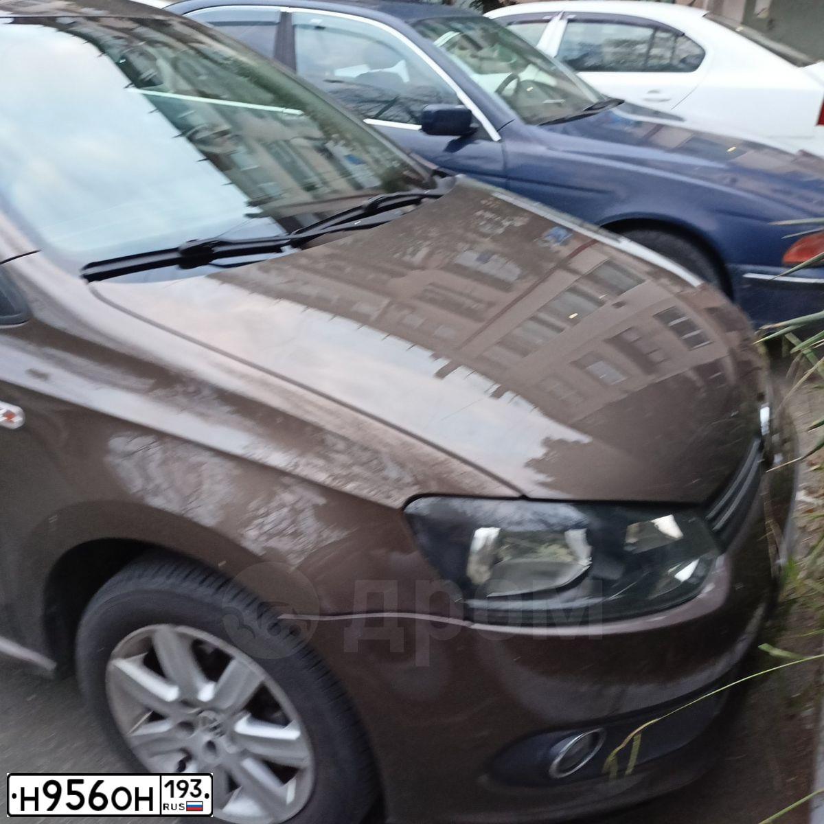 Фото автомобиля VOLKSWAGEN POLO, 2015 — госномер Р952УС193. Цвет: Коричневый