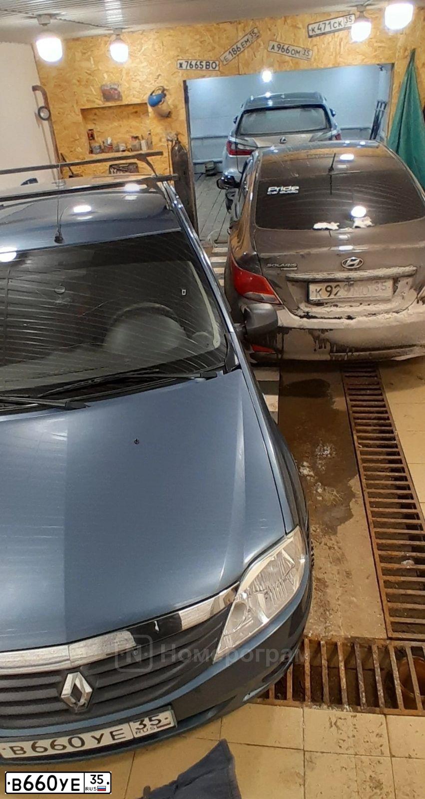 Фото автомобиля RENAULT LOGAN, 2012 — госномер В660УЕ35. Цвет: СИНИЙ