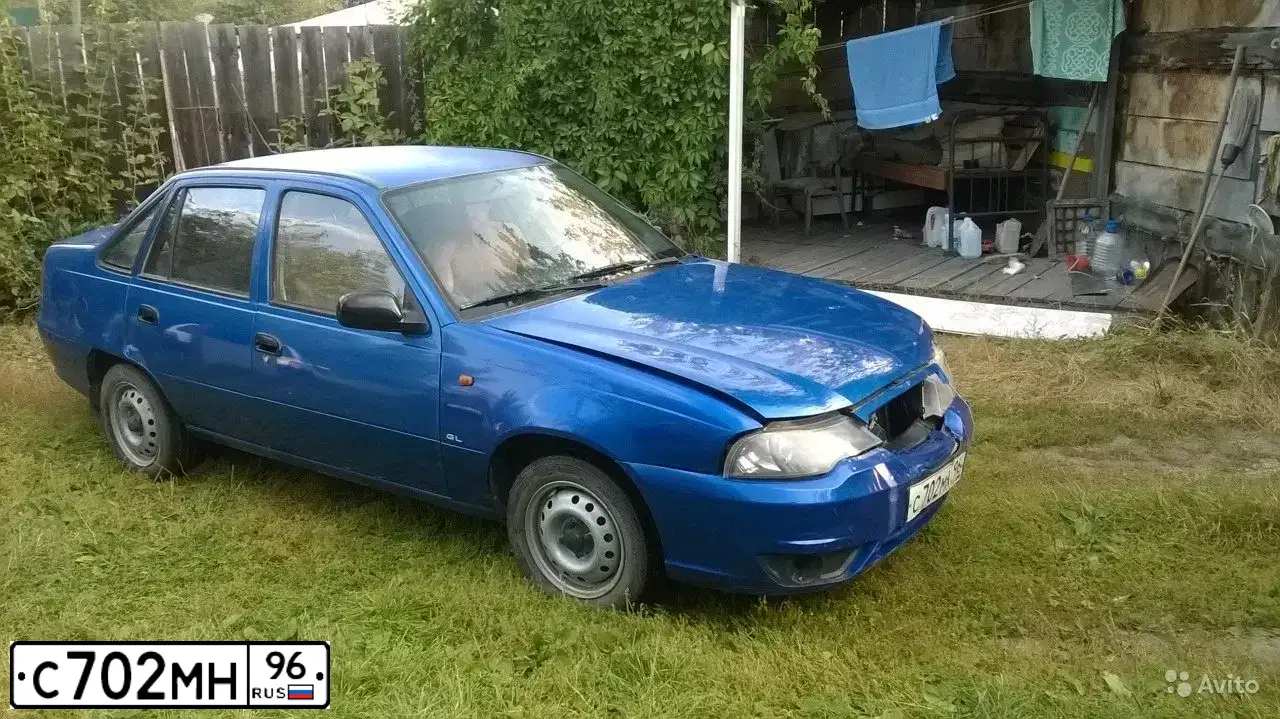 Фото автомобиля DAEWOO NEXIA, 2010 — госномер С702МН96. Цвет: СИНИЙ