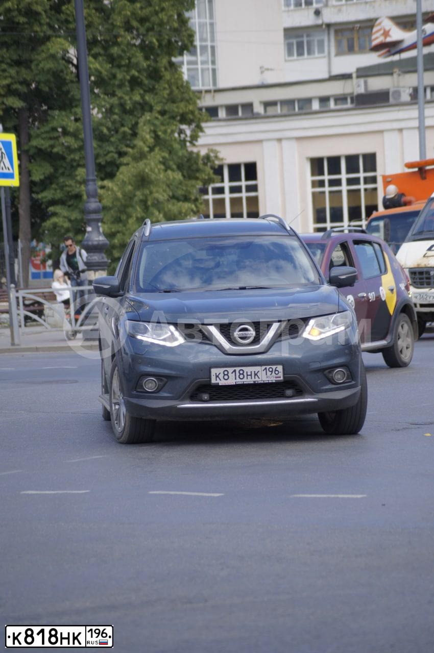 Фото автомобиля NISSAN X-TRAIL, 2017 — госномер Т888ВУ96. Цвет: ТЕМНО-СИНИЙ